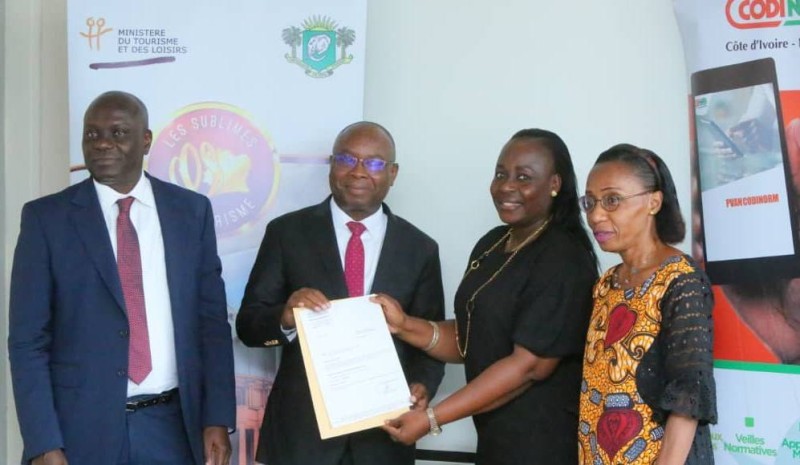 Secteur du Tourisme et de l’Hôtellerie : CODINORM remet des codes d’accès aux opérateurs à la DGITH