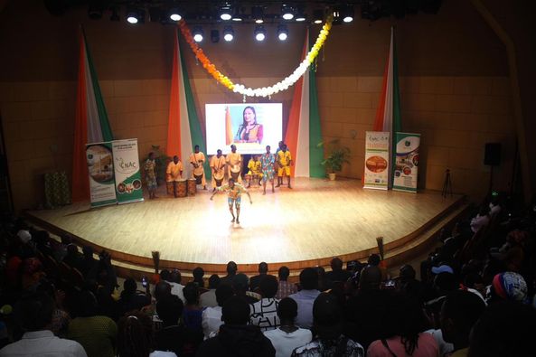 Inauguration de la salle Niangoran Porquet au Palais de la Culture : un projet inclusif pour les arts vivants