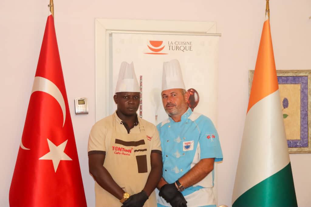 Gastronomie turque à Abidjan : Le Professeur Assane Thiam célèbre la Semaine de la gastronomie avec l'ambassadrice de Turquie