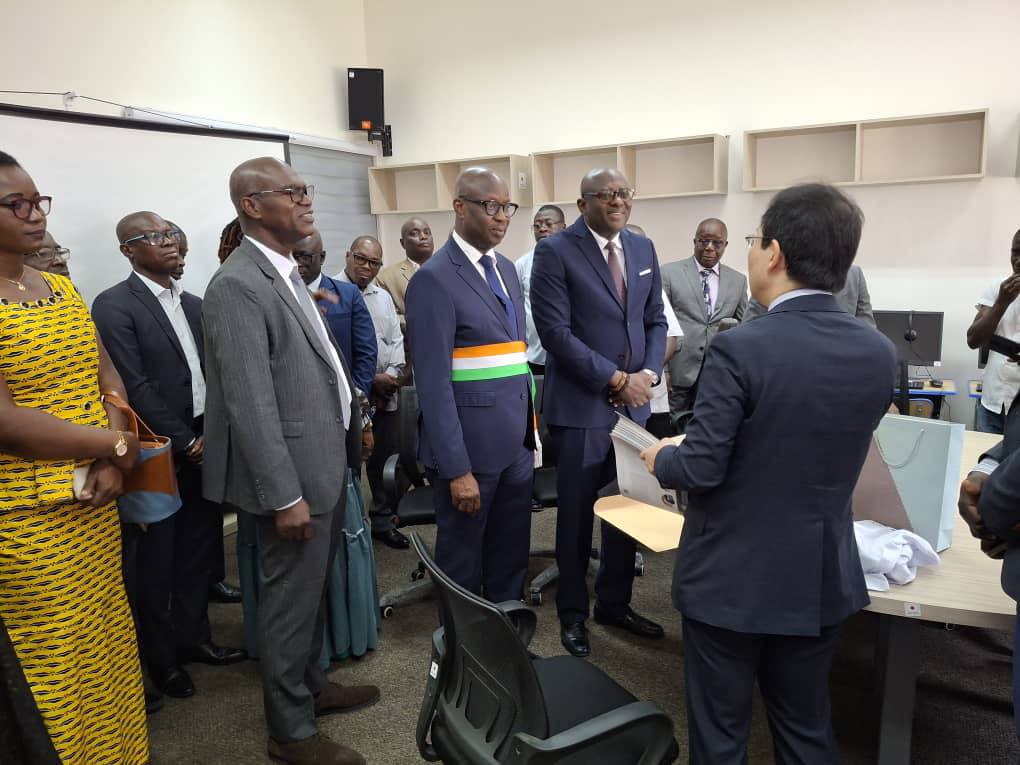 Inauguration du Centre Espace Japon à l'Université de Bouaké