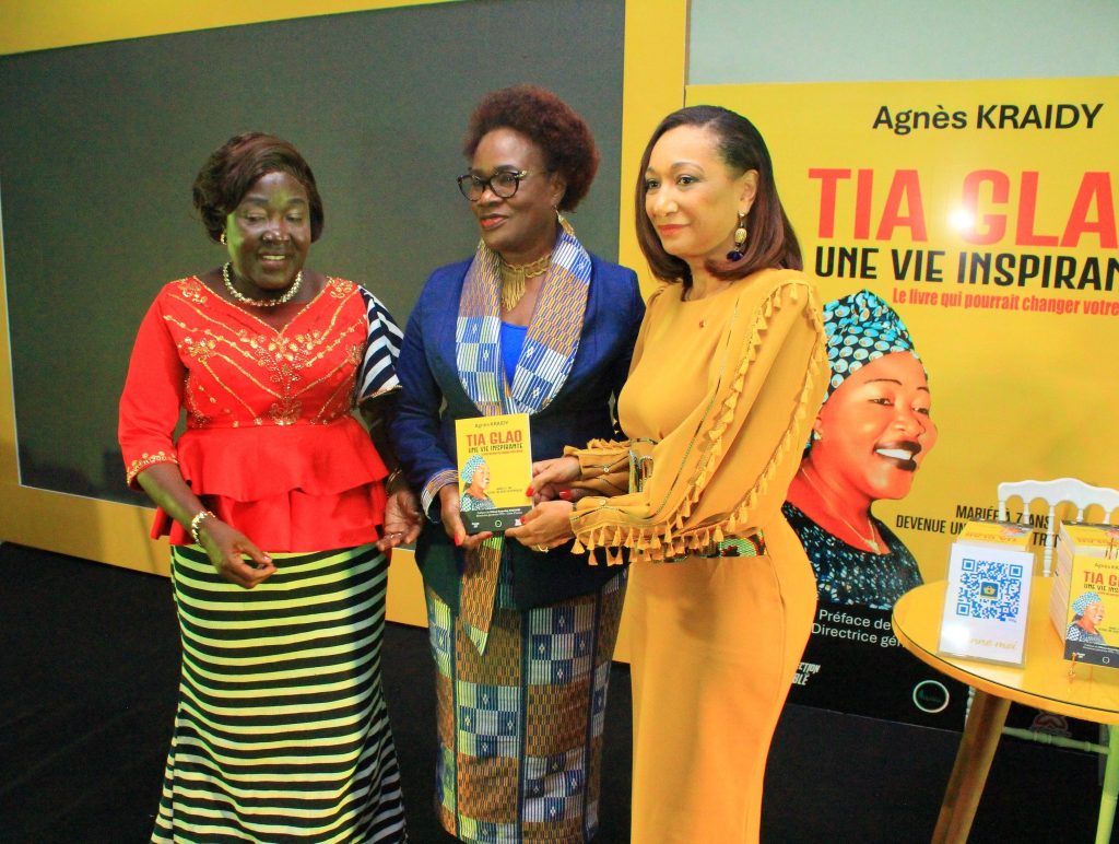 Dédicace du livre « TIA GLAO, une vie inspirante » du journaliste et écrivaine Agnès KRAIDY