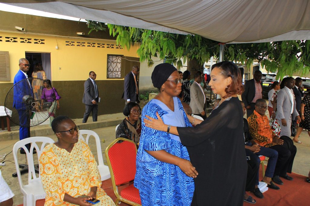 Présentation de condoléances à Madame GNAHOUA Adeline TOUALI