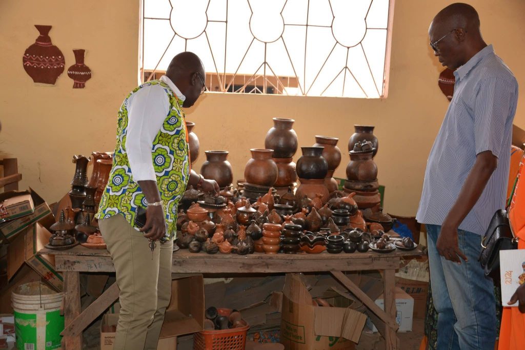 Katiola : à la découverte de la poterie Mangoro et de la Céramique