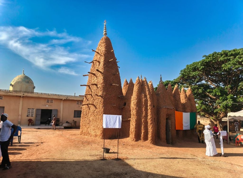 Porlahla Festival : La Mosquée de style soudanais de Kouto honorée par le dévoilement de sa plaque nominative